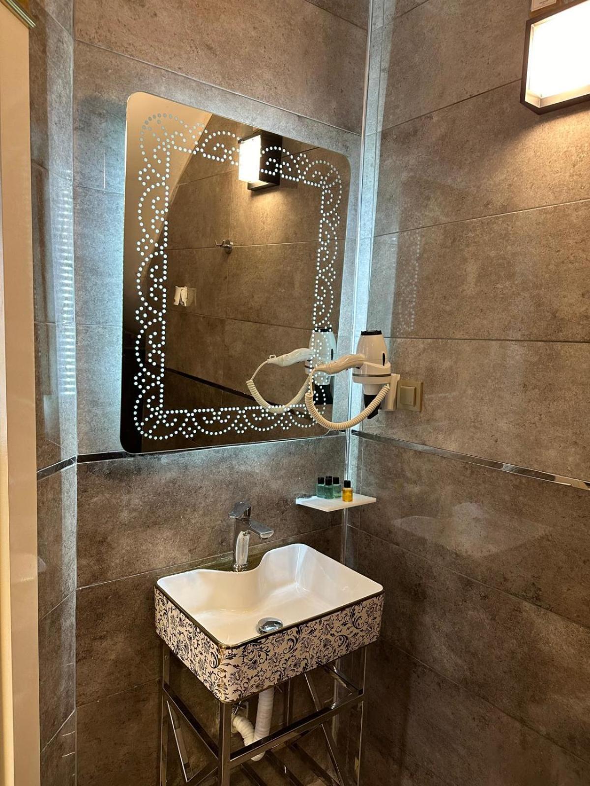Whitemoon Hotel Suites Taksim Κωνσταντινούπολη Εξωτερικό φωτογραφία