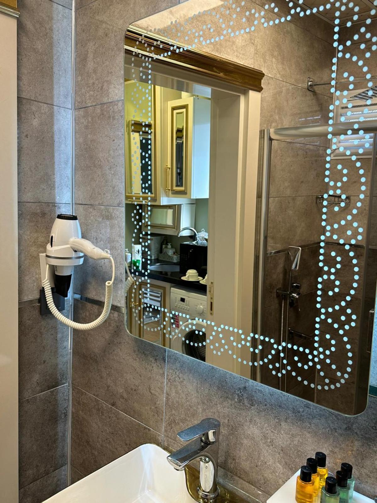 Whitemoon Hotel Suites Taksim Κωνσταντινούπολη Εξωτερικό φωτογραφία